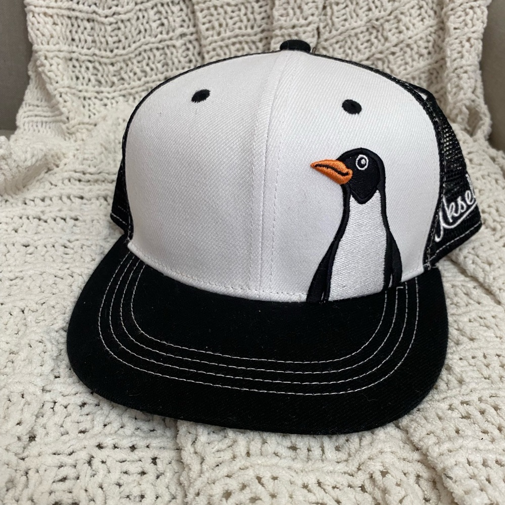 Aksels Snap Back Mesh Back White Embroidered Penguin Trucker Unisex Hat